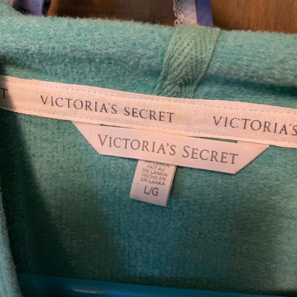 Sweater - Picture 2 of 3